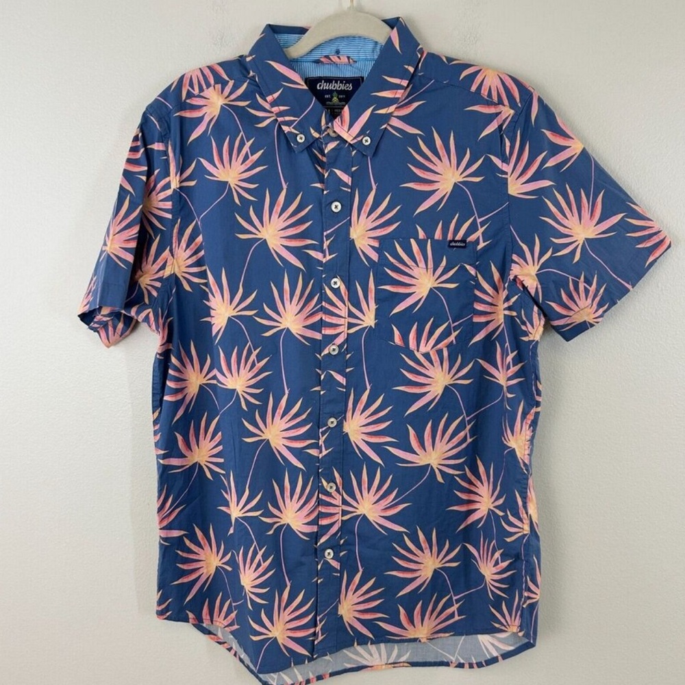 Chubbies Blue and Pink Casual Button Down Shirt